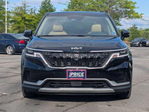 Aurora Black Pearl 2024 Kia Carnival EX