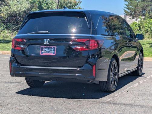 Crystal Black Pearl 2026 Honda Odyssey Sport-L