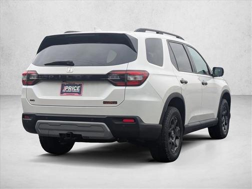 Platinum White Pearl 2025 Honda Pilot TrailSport