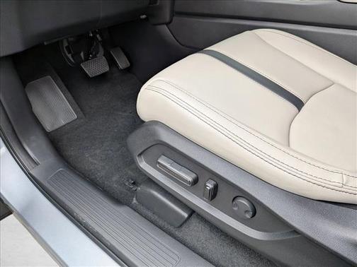 Solar Silver Metallic 2026 Honda Pilot Touring 8-Passenger
