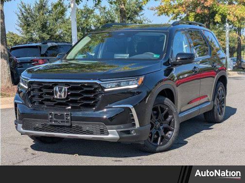 2025 Honda Pilot Touring 8-Passenger