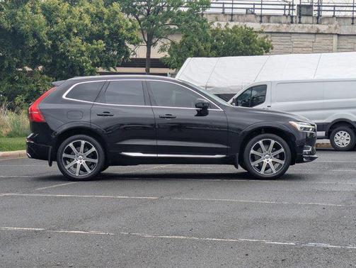 Onyx Black Metallic 2021 Volvo XC60 T5 Inscription