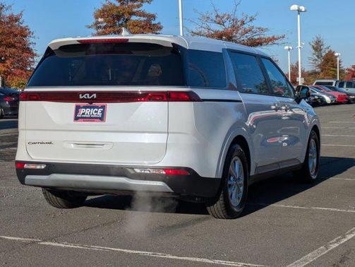 2022 Kia Carnival LXS