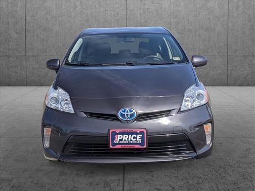 Photo 2 of 23 of 2014 Toyota Prius Two
