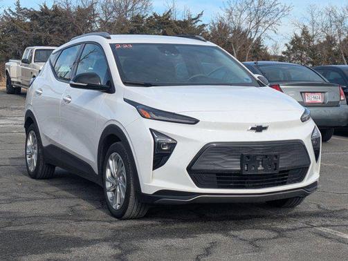 2023 Chevrolet Bolt EUV FWD LT