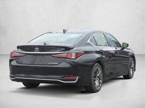 2024 Lexus ES 300h Luxury