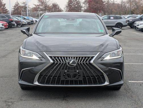 2024 Lexus ES 300h Luxury