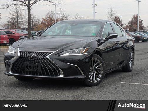 2024 Lexus ES 300h Luxury