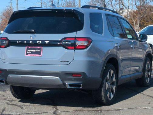 2026 Honda Pilot Touring 8-Passenger