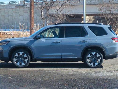 2026 Honda Pilot Touring 8-Passenger