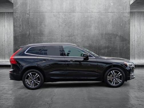 2018 Volvo XC60 T5 Momentum