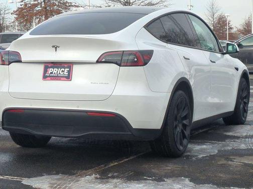 2022 Tesla Model Y Long Range Dual Motor All-Wheel Drive