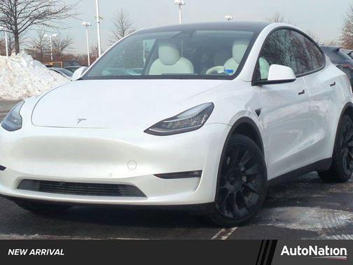 2022 Tesla Model Y Long Range Dual Motor All-Wheel Drive