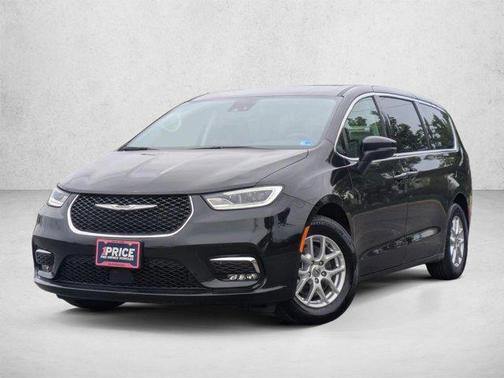 Brilliant Black Crystal Pearlcoat 2023 Chrysler Pacifica Touring L