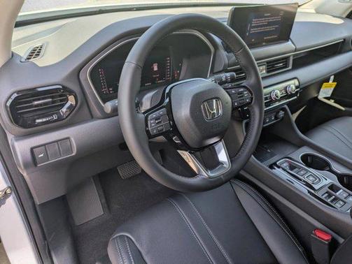 Sonic Gray Pearl 2026 Honda Pilot Touring 8-Passenger