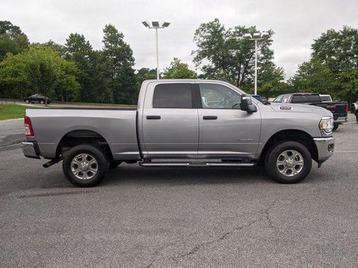 2023 RAM 2500 Big Horn Crew Cab 4x4 6'4' Box