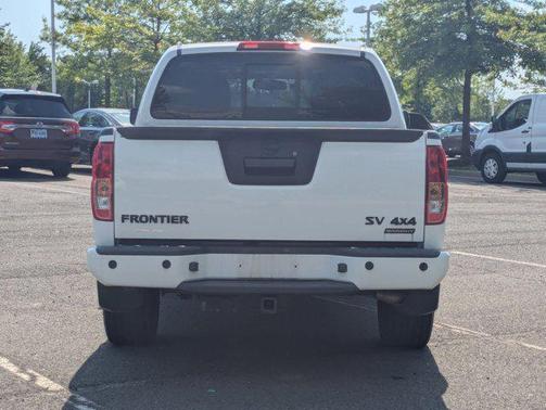 Glacier White 2019 Nissan Frontier SV