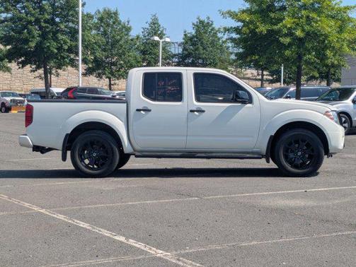 Glacier White 2019 Nissan Frontier SV