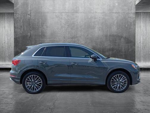 2022 Audi Q3 40 Premium