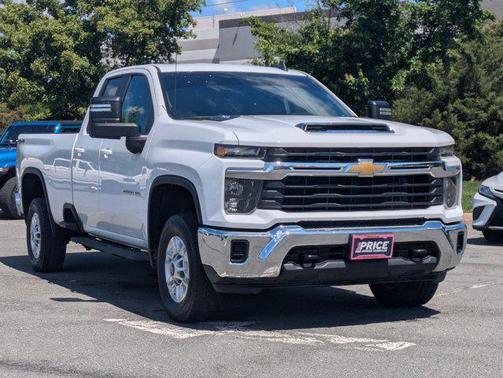 Summit White 2024 Chevrolet Silverado 2500 LT