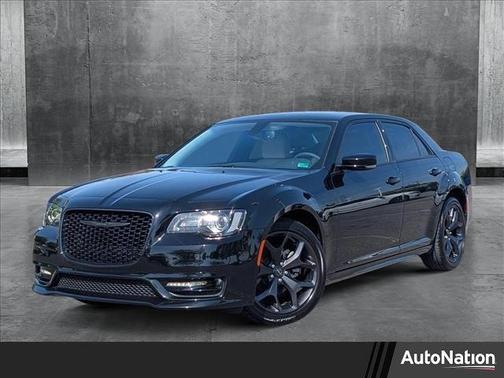 2023 Chrysler 300 Touring
