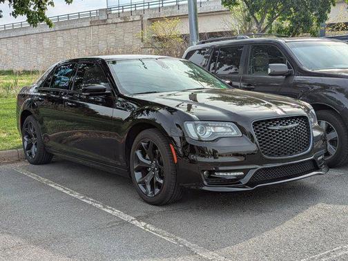 2023 Chrysler 300 Touring