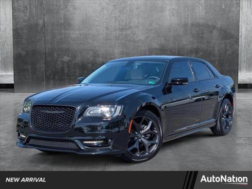 2023 Chrysler 300 Touring