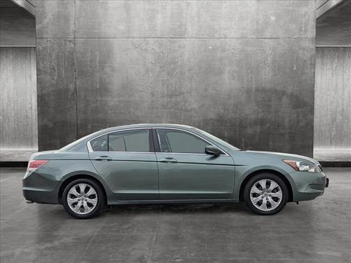 Photo 5 of 27 of 2010 Honda Accord EX-L