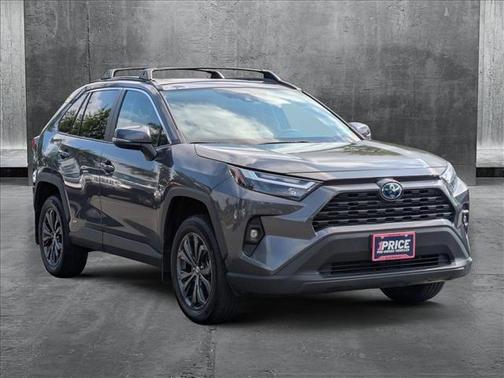 2022 Toyota RAV4 Hybrid XLE Premium
