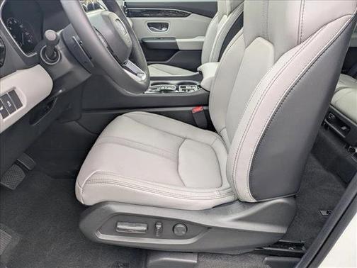 2025 Honda Pilot Touring 8-Passenger