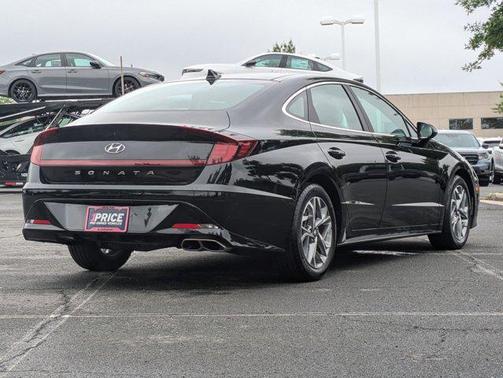 2022 Hyundai SONATA SEL