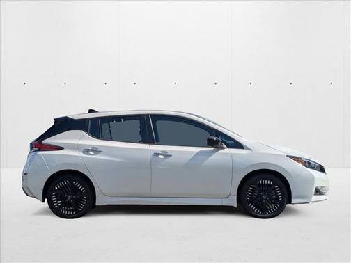 2023 Nissan Leaf SV PLUS 60 kWh