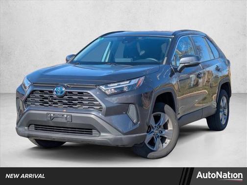2022 Toyota RAV4 Hybrid XLE