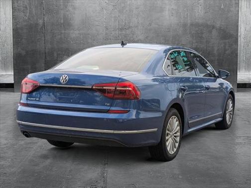 2017 Volkswagen Passat 1.8T SE