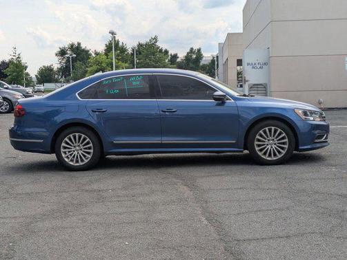 2017 Volkswagen Passat 1.8T SE