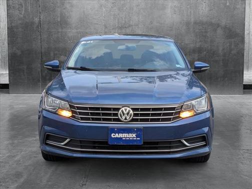 2017 Volkswagen Passat 1.8T SE