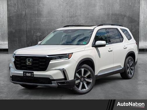 2025 Honda Pilot Touring 8-Passenger