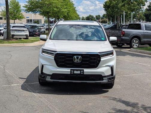 2025 Honda Pilot Touring 8-Passenger