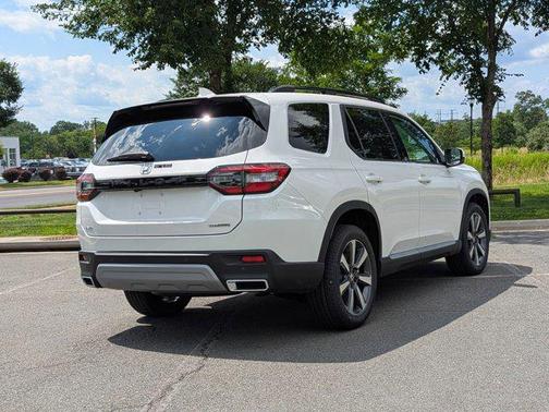 2025 Honda Pilot Touring 8-Passenger