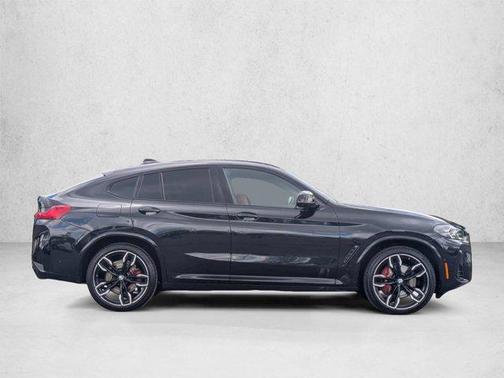 Black Sapphire Metallic 2024 BMW X4 M40i