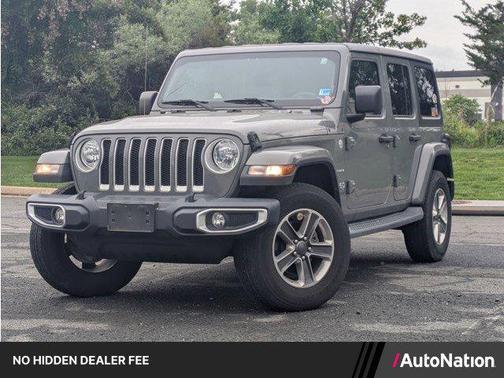 Sting-Gray Clearcoat 2019 Jeep Wrangler Unlimited Sahara