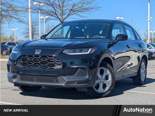 Crystal Black Pearl 2025 Honda HR-V LX