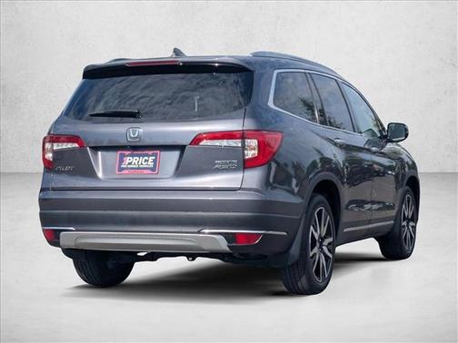 Silver/Gray 2022 Honda Pilot Touring 8-Passenger