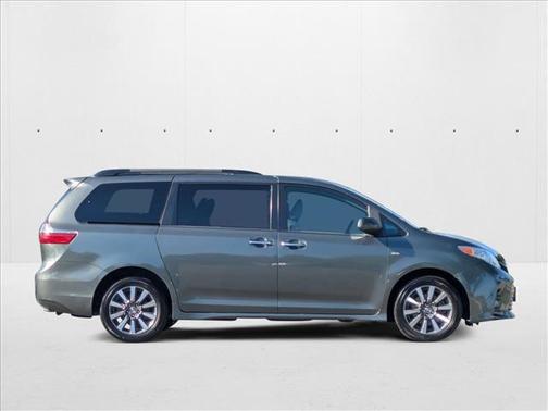 2018 Toyota Sienna XLE Premium