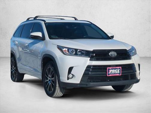 2017 Toyota Highlander SE