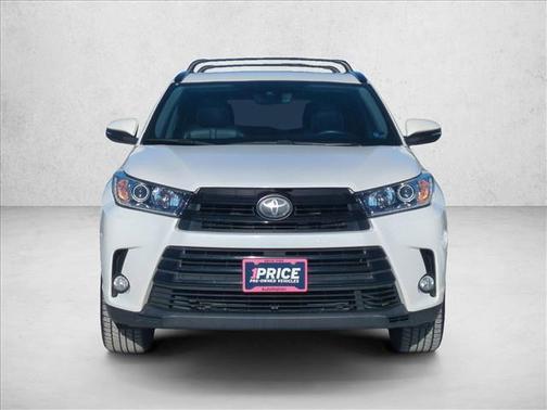 2017 Toyota Highlander SE