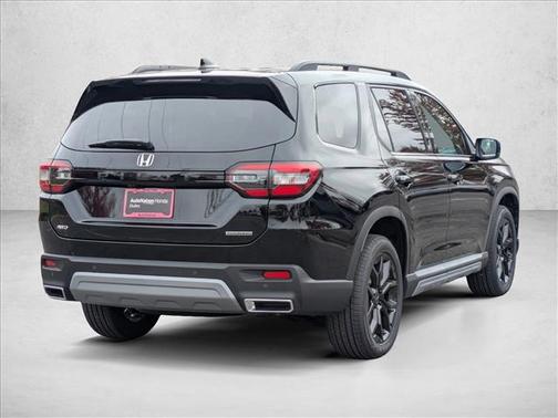 2025 Honda Pilot Touring 8-Passenger