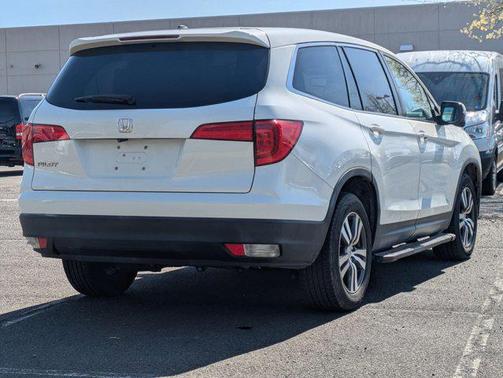 White Diamond Pearl 2018 Honda Pilot EX-L