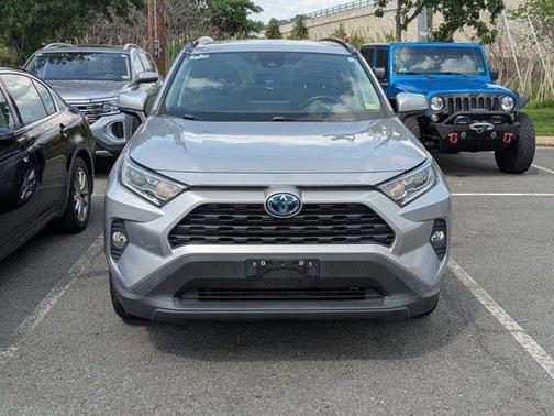 2021 Toyota RAV4 Hybrid XLE