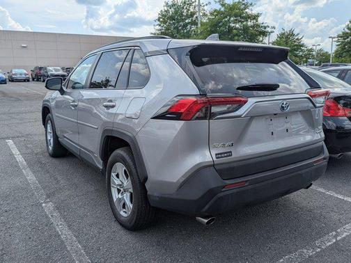 2021 Toyota RAV4 Hybrid XLE